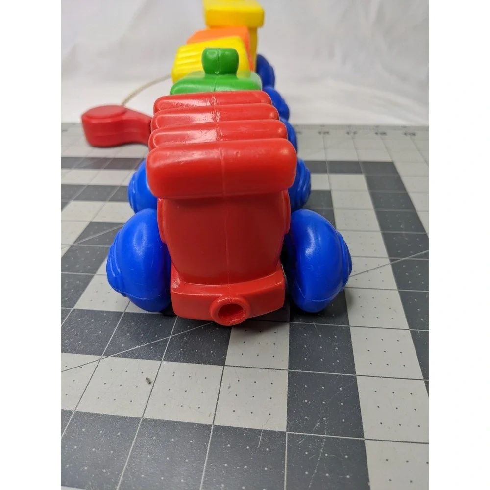 Blow‎ Mold Train Pull Toy Cars Caboose Whistle 5 Inch Tall